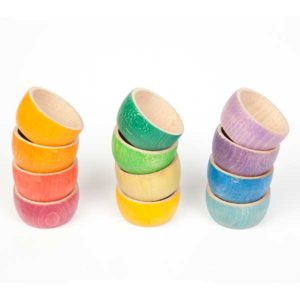 Sorting bowls by colour